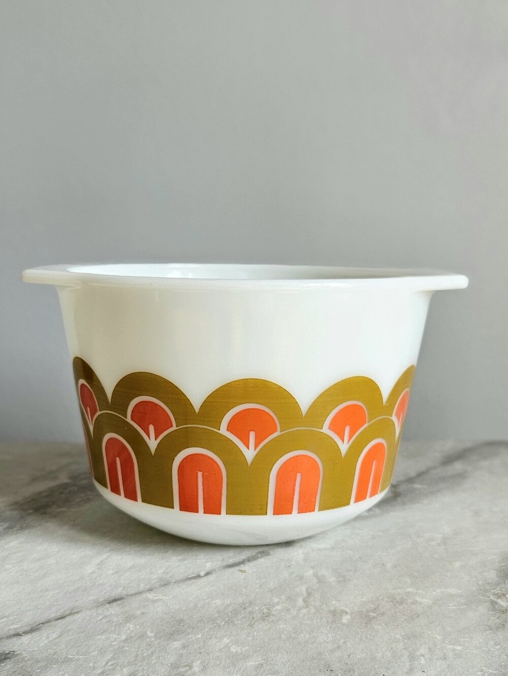 Pyrex 343 "Bazaar" Arches 1.5 QT Mixing Bowl | 1970s Retro